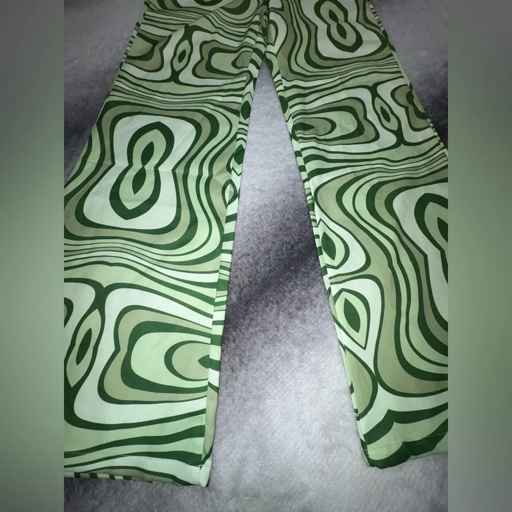 (B1) NWOT SHEIN Green Retro Swirl High Waist Pants Y2K Groovy Festival Flare - L